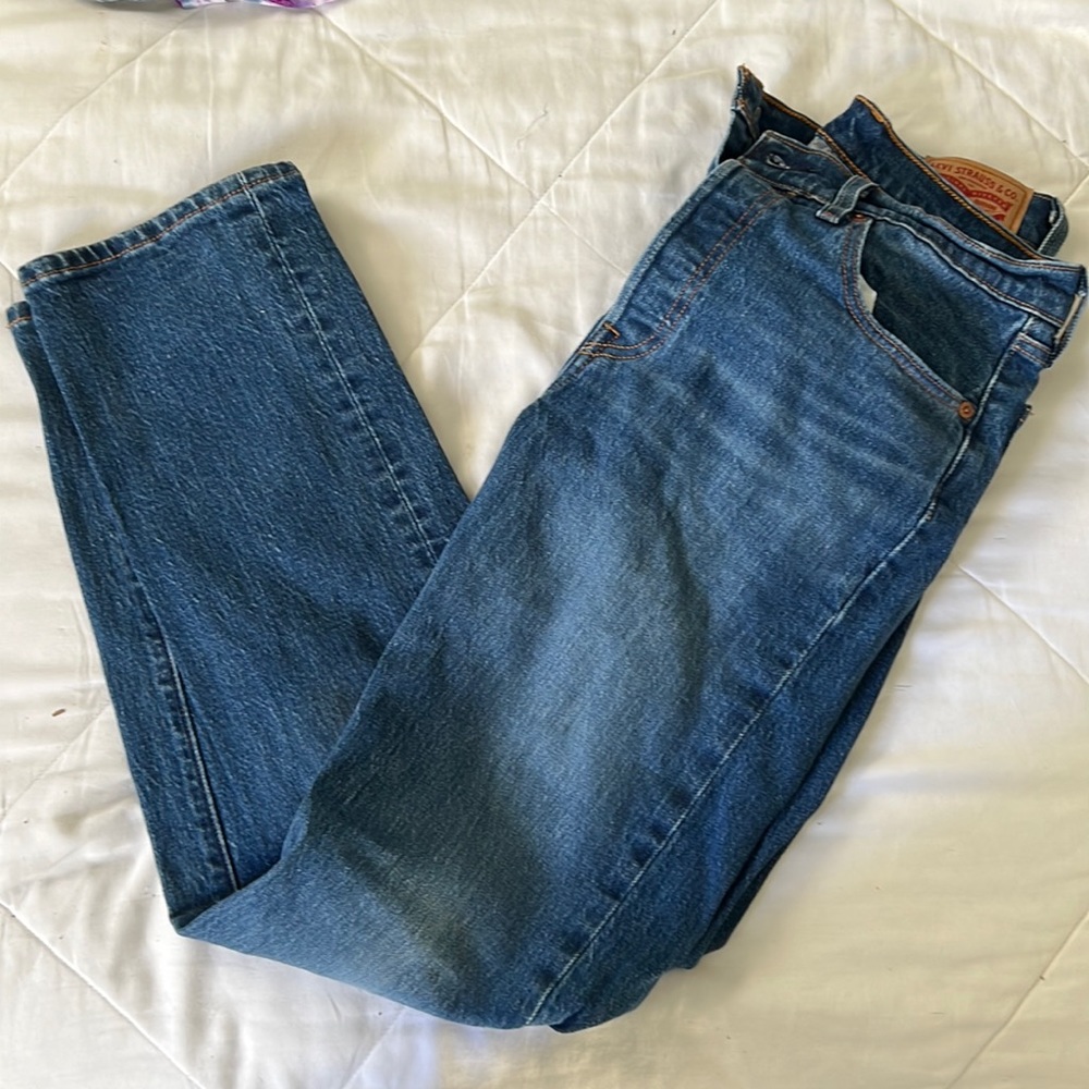 Levi 501 Jeans, only worn once or twice!!
